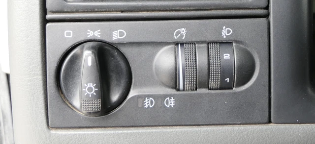 Interrupteur De Phare Pour VW T4 (1990-2004) – Référence 357941531, Compatible De Nombreuses Marques