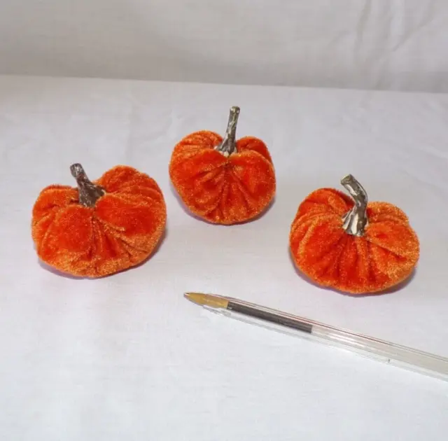 Miniature Dollhouse Halloween Fall Harvest Figurine Pumpkin Lot 2 Plush Cloth