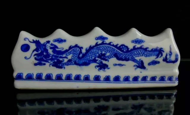 Porte pinceaux porcelaine blanc bleu dragon chinese porcelain brush holder