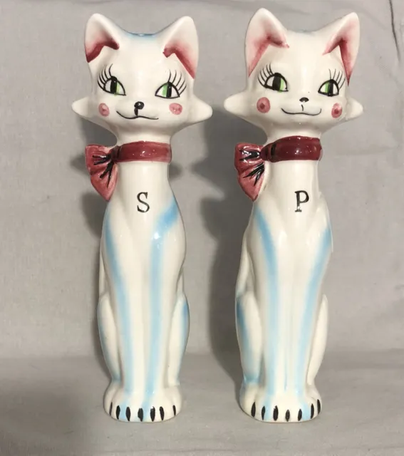 Vintage Japan Tallboy Cat Shaker Set Tilso Kitschy Anthropomorphic Salt Pepper