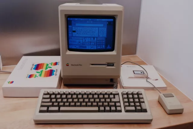 Apple Macintosh Plus 4Mb (M0001 A)