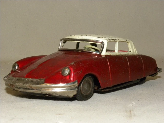 ANCIEN JOUET Rare Joustra Citroen Ds 19 Moteur A Cle Tole Mont Blanc