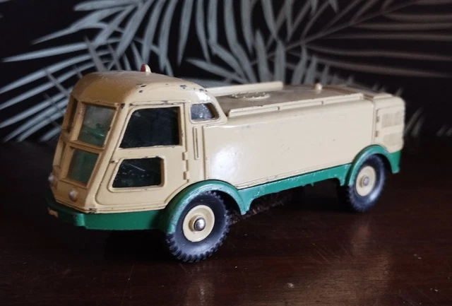 Dinky Toys F n° 596 Arroseuse-Balayeuse LMV jamais joué en