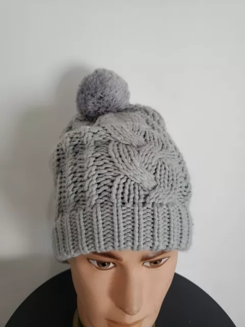 Mountain Hardwear Unisex pom pom Beanie winter Hiking Gray One Size snow