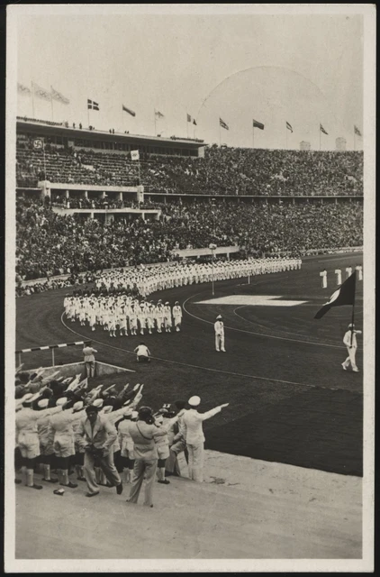 Berlin Olympics - 'Stadium Athlete Arrival 2 Card Set' (1936) - Used Postcard