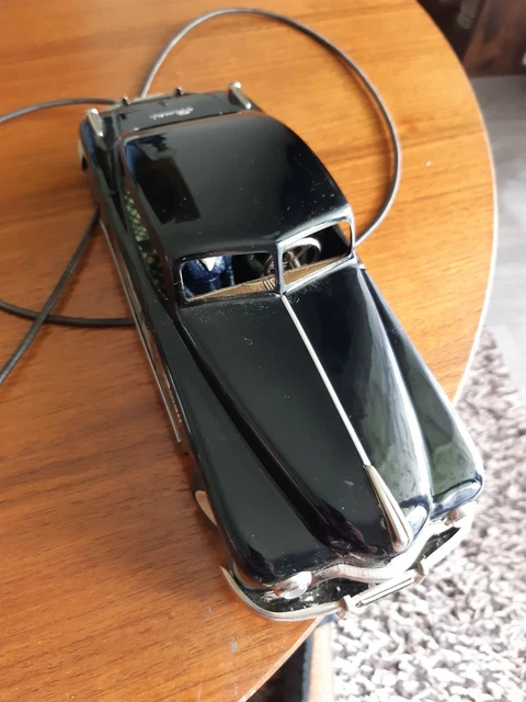 Arnold - Voiture en tôle avec télécommande et ascenseur