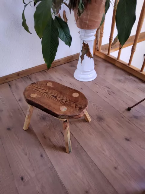 alte Hitsche Fussbank kleiner Hocker aus Holz Schemel