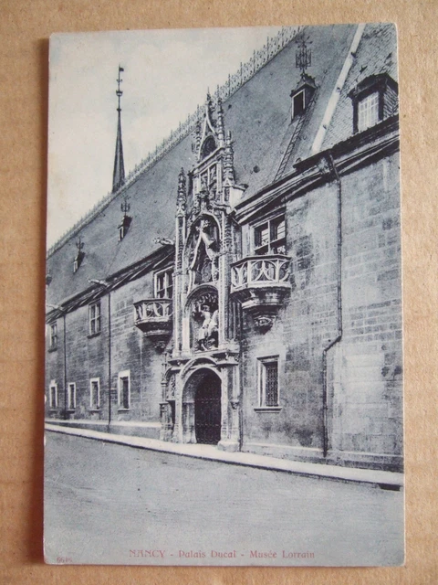 CPA NANCY (54) PALAIS DUCAL - MUSEE LORRAIN. Maison des Magasins Réunis, Nancy.