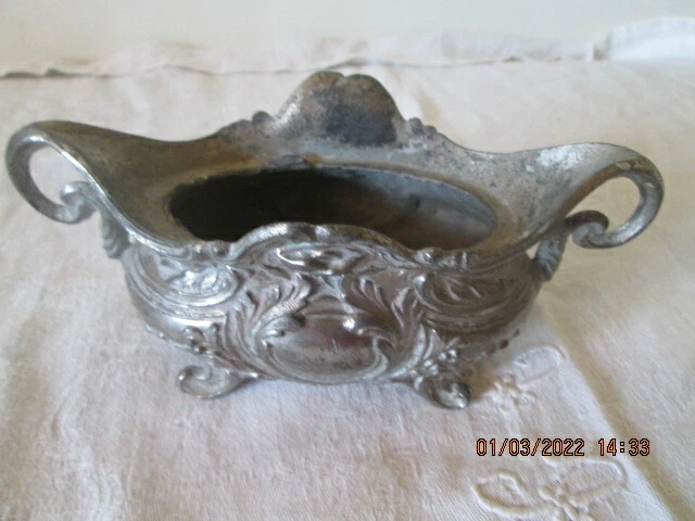 Statuette Régule Cuivré Gardienne D'Oies Alsacienne, Art Décoratif