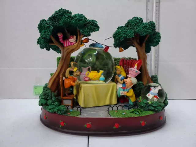 Disney Store Alice In Wonderland Mad Hatter Tea Party Globe *SEE Description* Disney Store Alice In Wonderland Mad Hatter Tea Party Globe *SEE Description*