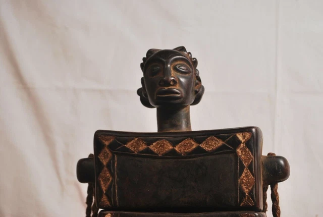 African Tribal Art,Amazing hevy chokwe box from congo DRC. 11