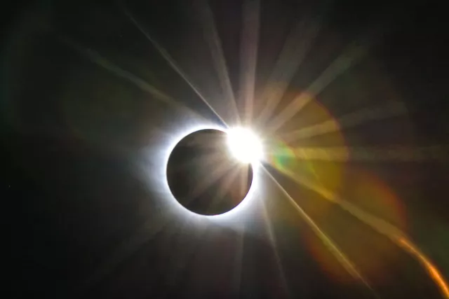 Sun Eclipse 2017, astrophotographie, bague en diamant, impression photo / photo bloc de bois