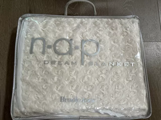 Manta de ensueño Brookstone NAP marfil 40x60