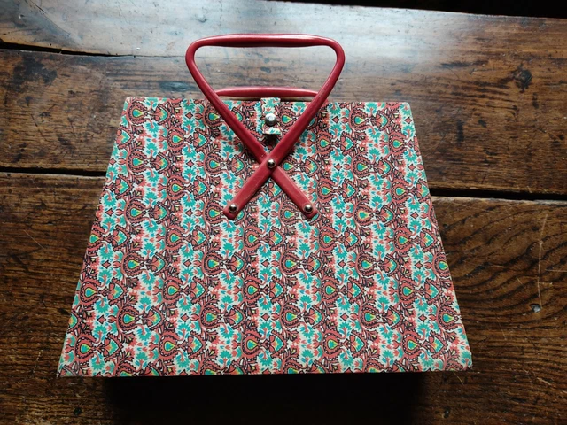 MERCERIE ANCIENNE - Boîte À Couture Pour Enfant - Petite