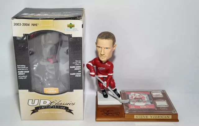 2003 UD Classics Steve Yzerman Detroit Redwings Game Used Jersey Bobblehead /300