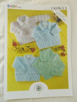 Baby Nuovo di Zecca Knitting Pattern 4 strati UKHKA 6 include prematur Taglie 12 - 22 in