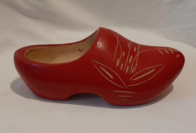 Antiguo zueco rojo holandés en madera maciza 3