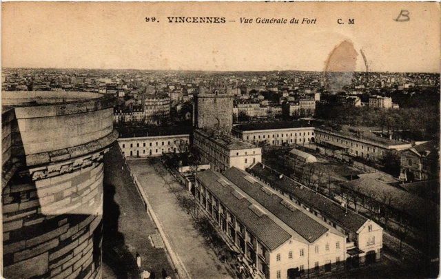 CPA VINCENNES - Vue Générale du Port (519521)