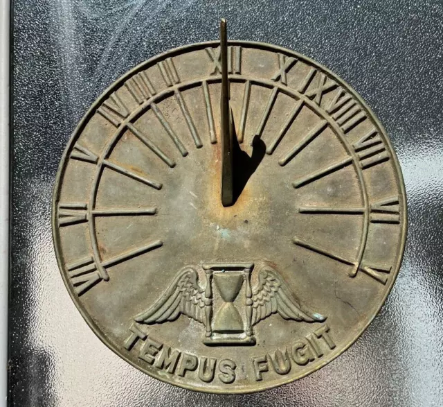 Heavy Metal Sundial by Garden Trend 1.5kgs Tempus Fugit TIME FLIES 24cm diametre