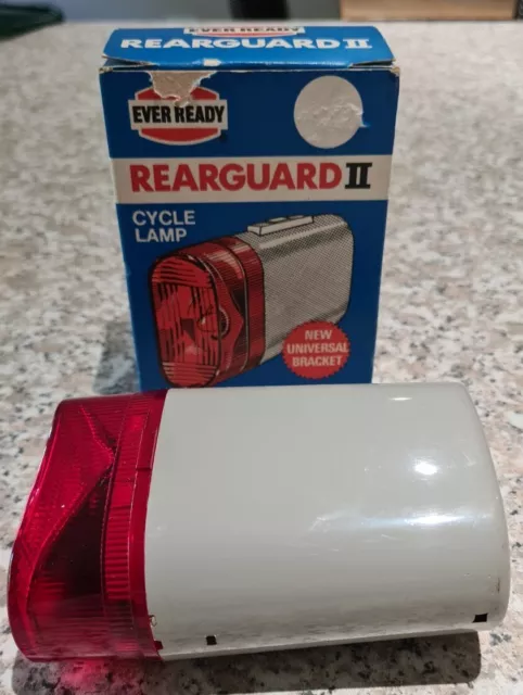 EVER READY REARGUARD II Bicycle/Cycle Lamp/light Vintage Collectible Rear Light.