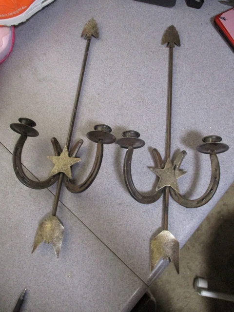 (1) Preowned Candle Holders Western Metal Arrow & Horseshoe Wall Candle Mount