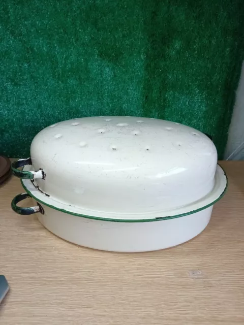 Vintage large Enamel Roaster Casserole Oval Dish with Lid Cream and Green