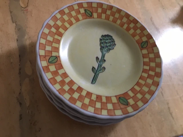 Lot de 4  PETITES ASSIETTES DECORATIVES