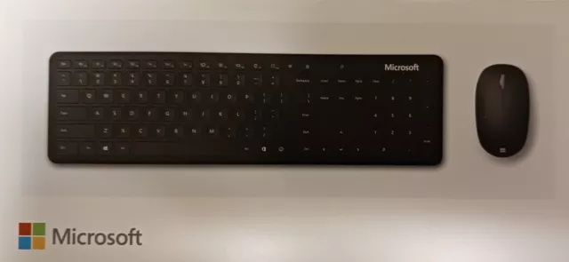 Paquete de teclado y mouse Microsoft Bluetooth 1898 - 1929