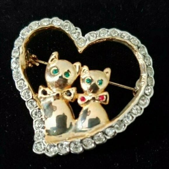 White Rhinestone Heart Green Eyed Cats Brooch