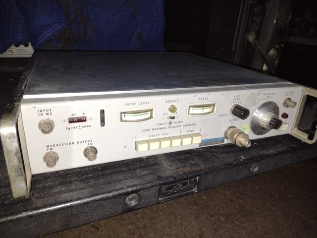 HP Hewlitt Packard Microwave Frequency Converter model 2590A