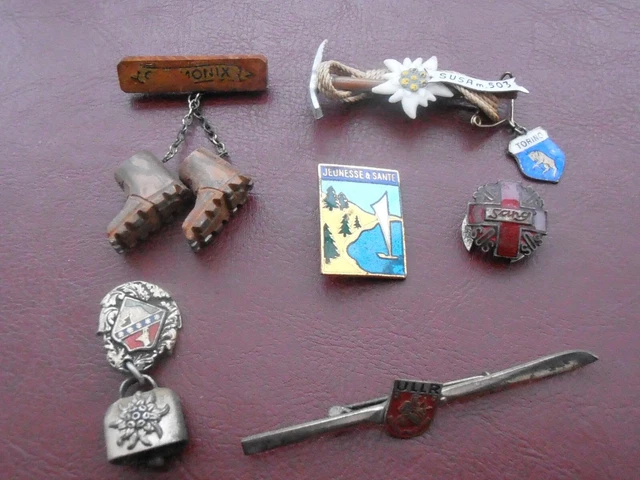 Lot D'anciens Bijoux / Fond De Tiroir - Bon état Mais Manque Des Strass