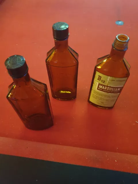 3 alte Apothekerflaschen Stada geprägt Mardulcan Glas Flasche Braunglas