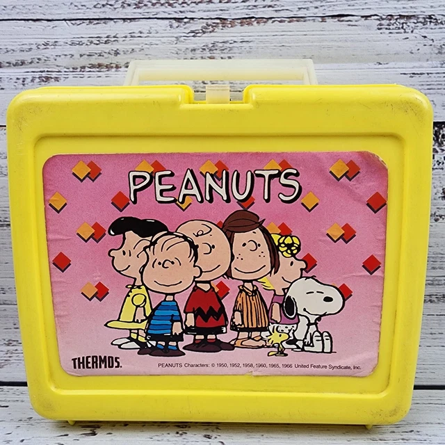 PEANUTS PLASTIC LUNCH Box ONLY 1966 Vintage Snoopy Charlie Brown Yellow
