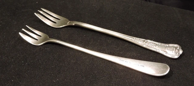 2 Great Northern GN/Pennsylvania  PRR Railroad Dining Car Cocktail/Pickle Forks