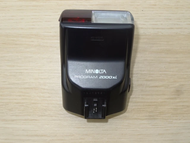 MINOLTA 2000xi WIDE AUTO PROGRAM CAMERA FLASH / DYNAXX 35MM
