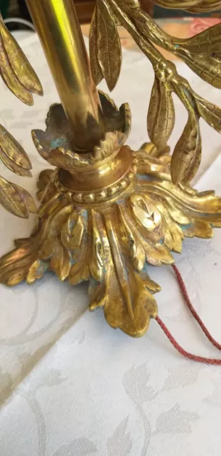 LUSTRE EN BRONZE  trois branches decor feuilles.bon etat 8