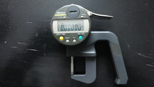 MITUTOYO DIGIMATIC THICKNESS Gage 0.00005"/0.001mm Resolution Flat