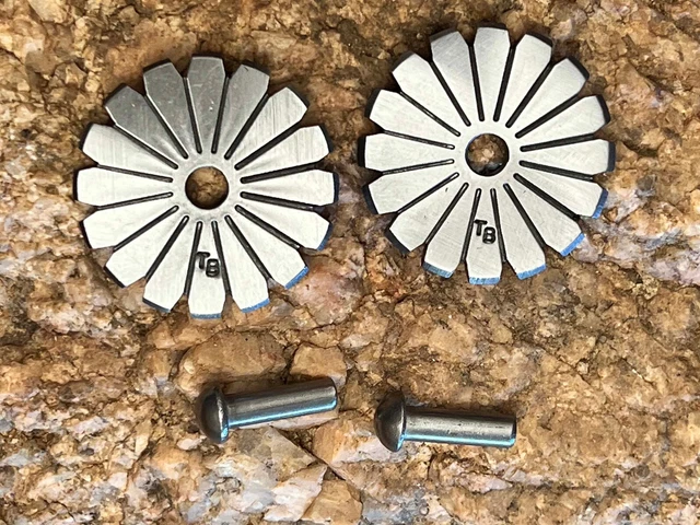 NICE NEW 1 3/8" 16-Point  TOM BALDING COWBOY VAQUERO SPUR ROWELS & Pins