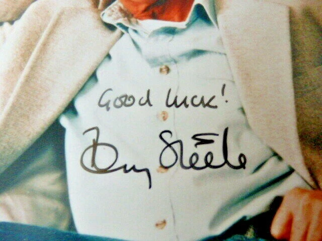 Tommy  Steele  -  British  Actor  /  Singer      -  Autographed  Photo 2