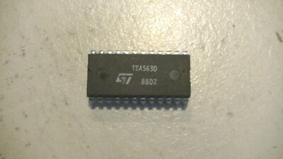 Thomson M27C2001-10FI SGS-THOMSON circuit intégré CI céramique vintage obsolète DIL32 