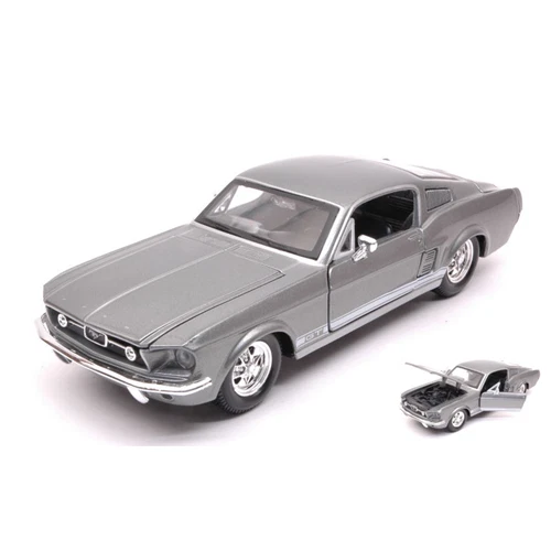 FORD MUSTANG GT COBRA JET 1968 LIGHT BLUE METALLIC 1:18 Maisto Auto