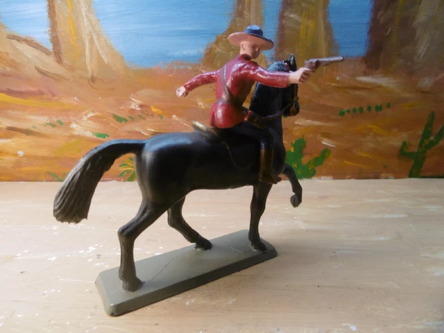 Les figurines de Bernard Sauvat: Police Montée du Canada 2 Starlux