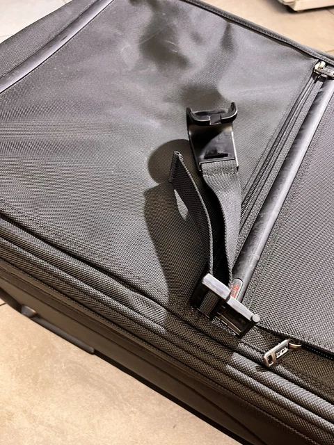 Tumi Alpha 22024D4 Upright Expandable Suitcase Luggage 2 Wheel Rolling Good 7