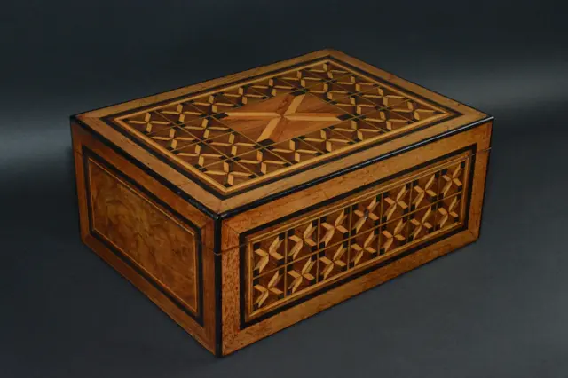 Antiguo espécimen victoriano caja de madera renacimiento gótico alrededor de 1870 ET