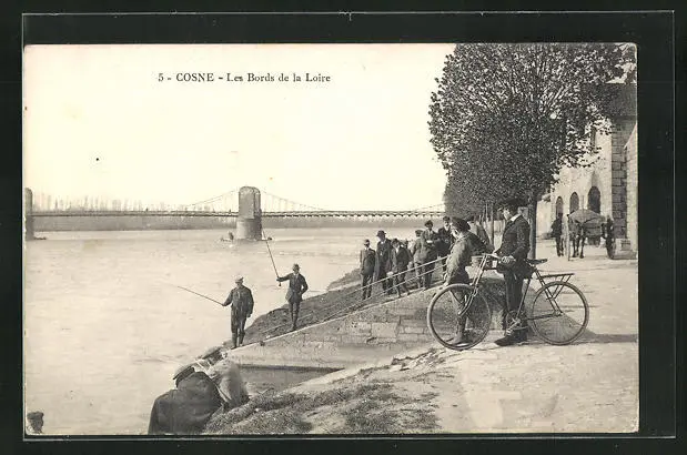 CPA Cosne, Les Bords de la Loire