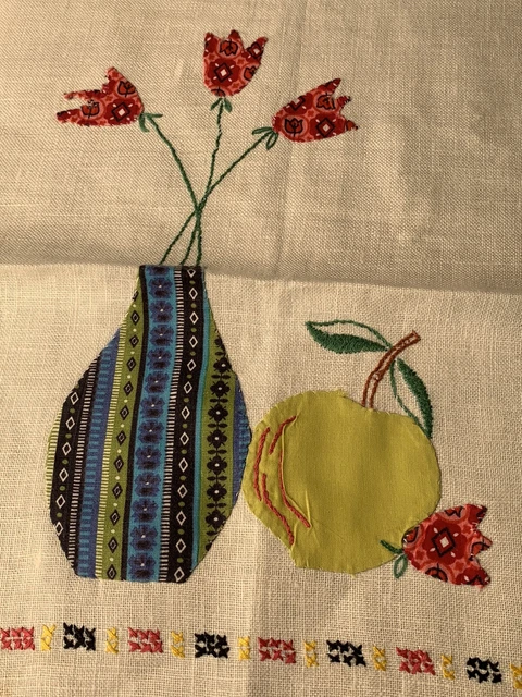 Vtg Cotton Tea Dish Towel Hand Embroidered appliqué still life vase flower retro