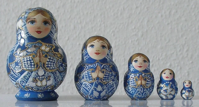 Russische Matroschka, Babuschka, Matrjoschka.5 Puppen SIGNIERT SCHÖNES GESCHENK