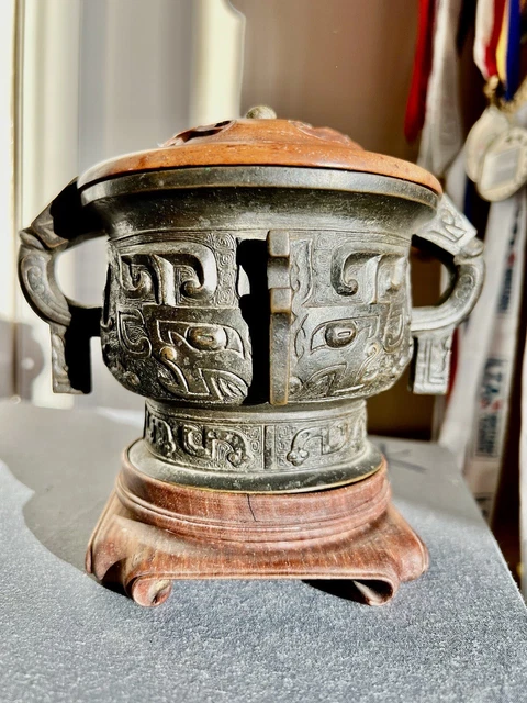 Very RARE Ming Dynasty Chinese carved Bronze Censer Wood Cover & Stand
