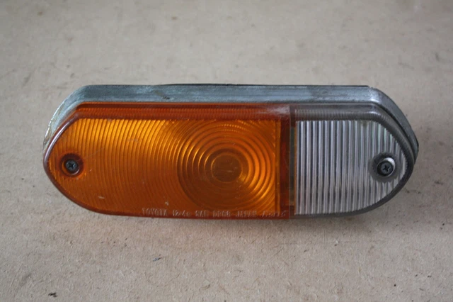 feu clignotant toyota corolla 1997 gauche