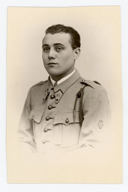PHOTO Anonymous Photography - A 81st Regiment Lyre or Horseshoe